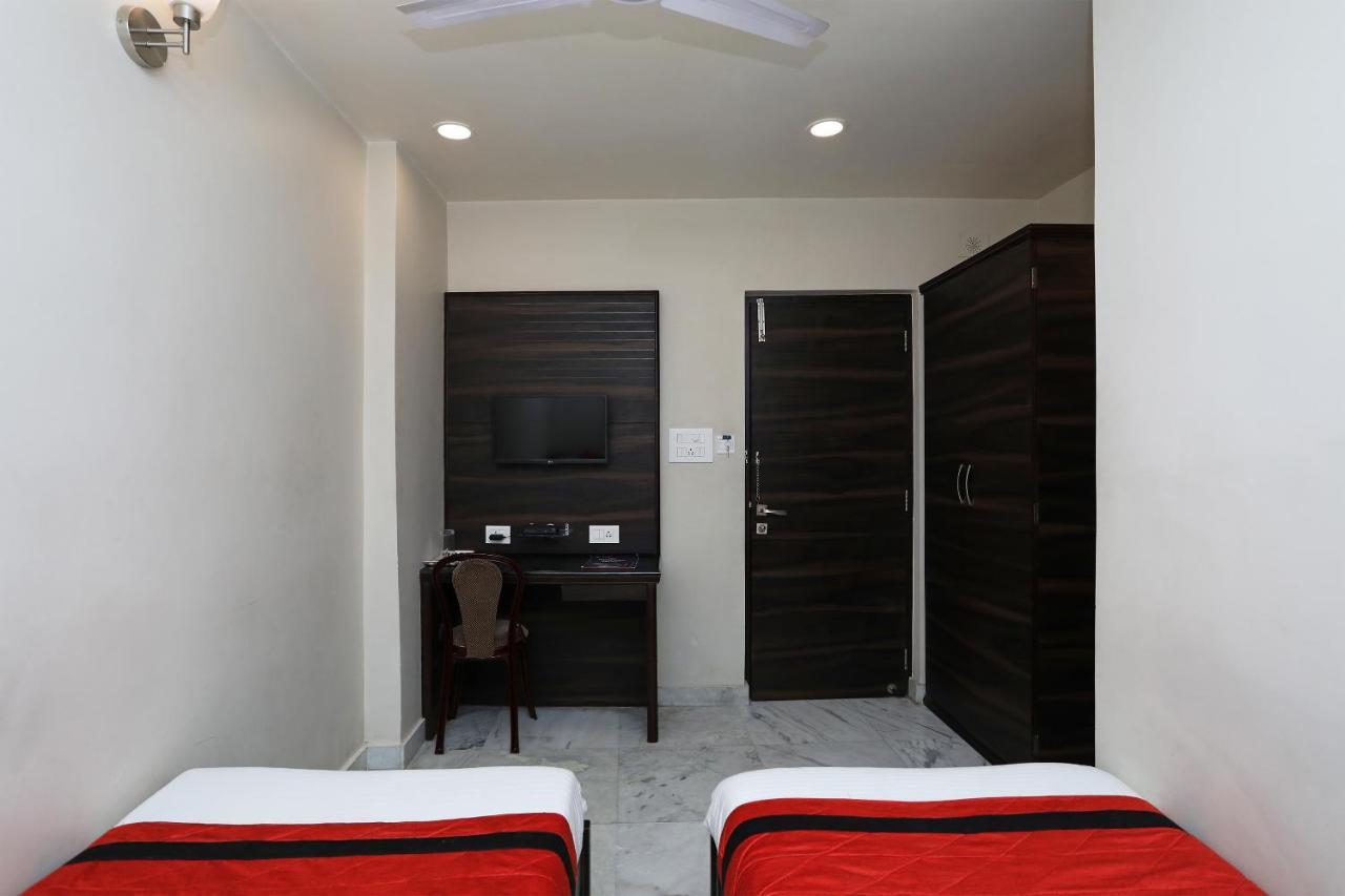 Capital O 8318 Beeu Guest House Liluāh Exterior foto